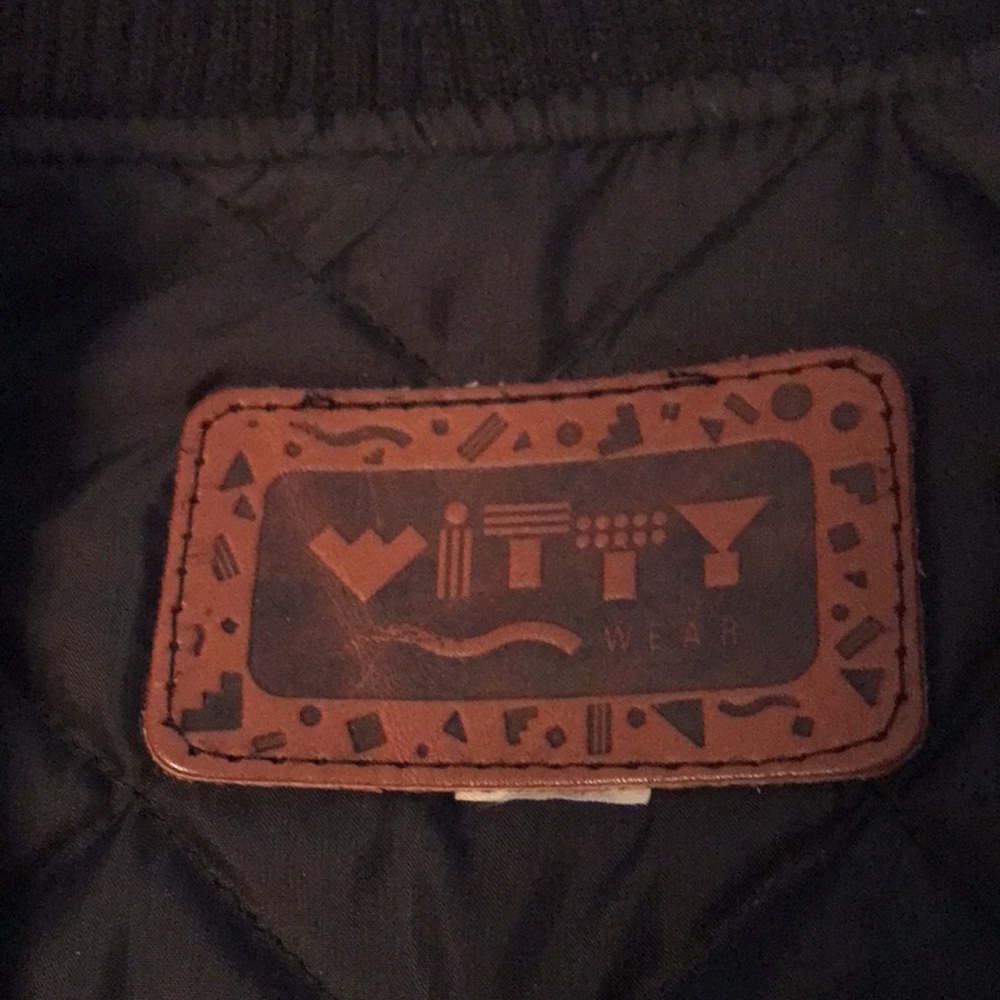 Warner Bros Tasmanian Devil Varsity Jacket Black - Picture 12 of 14
